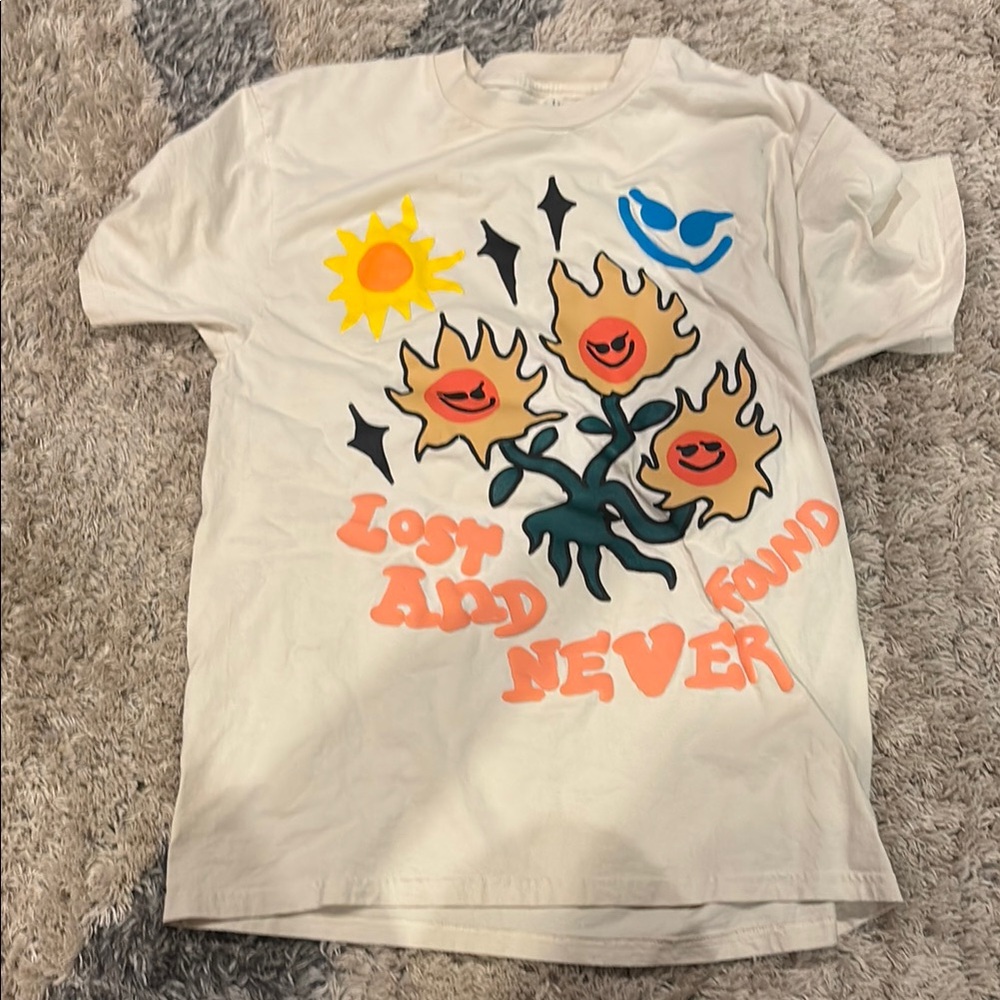 Men’s pacsun graphic tee “lost and never found”